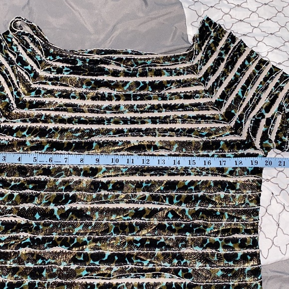 3/4 Sleeve Ruffled Top - Picture 8 of 9